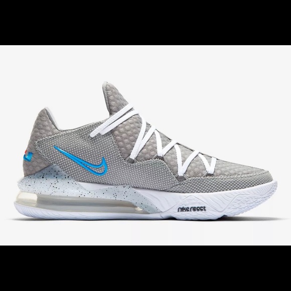 Nike Lebron XVII 17 Low Basketball Shoes CD5007 - Picture 2 of 7